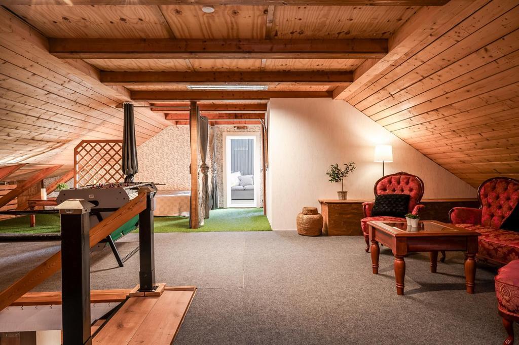 Unique Rustic Property In Skane Linderod Exterior photo